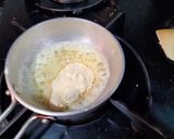 A picture of step 4 of Buttery Green Peas Curry.