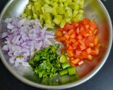 A picture of step 3 of Vegetable raita.
