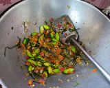Foto langkah ke 3 dari resep Tumis Teri Tempe Daun Jeruk.