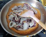 Foto del paso 6 de la receta: Calamar y gambas en salsa