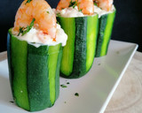 Foto del paso 18 de la receta: Troncos de calabacín rellenos de atún y langostinos