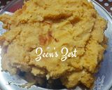 A picture of step 3 of Halwa Poori.