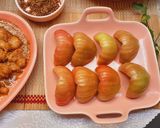 Hình bước làm 4 của món Cơm nhà với món cá hồng kho ngon lạ