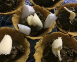 A picture of step 5 of Sarson ka saag in corn canapes.