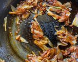 A picture of step 3 of Spicy Timur Chilli Noodles.