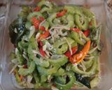 Foto langkah ke 6 dari resep Tumis pare campur teri.