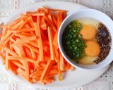 Hình bước làm 1 của món CÀ-RỐT xào trứng