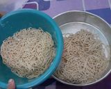 Foto langkah ke 3 dari resep Mie kenyal empuk simple bikinnya.