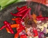 Foto langkah ke 3 dari resep Sambel dadak khas sunda.