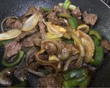 Foto langkah ke 3 dari resep Beef teriyaki mudah untuk pemula.