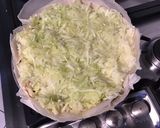 Une image de l'étape 9 de Tarte feuilletée au bœuf, légumes du jardin, tome et crème.
