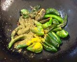 A picture of step 2 of Green Chilli Masala.
