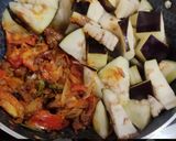 A picture of step 5 of Curd brinjal gravy.