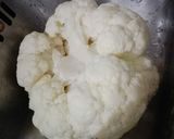 Foto del paso 1 de la receta: Ensalada de coliflor al curry con restos de pan