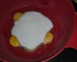 Foto del paso 1 de la receta: Bizcochuelo casero en fuente de pyrex!!
