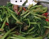 Foto langkah ke 6 dari resep Tumis Bayam Favorit.