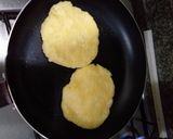 Foto del paso 3 de la receta: Arepas de Yuca