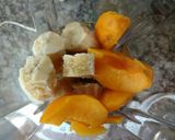 Foto del paso 2 de la receta: Licuado de durazno, banana y almendras