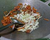 Foto langkah ke 5 dari resep Nasi Goreng Spesial Cabai Merah.
