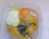 Foto del paso 1 de la receta: Trocitos de pollo rebozados con queso crema y ajo y perejil