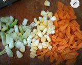 A picture of step 1 of Sweet corn clear soup.