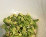 Foto del paso 1 de la receta: Ensalada de aguacate, mango y queso feta