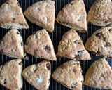 A picture of step 6 of Date Scones.