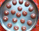 A picture of step 3 of Chocolate Penda.