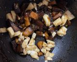 Foto del paso 4 de la receta: Omelette de manzana caramelizada y queso