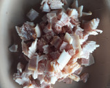 Foto del paso 2 de la receta: Ensalada de espinacas con tocino
