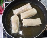 A picture of step 7 of Chicken Spring Roll.