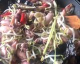 Foto langkah ke 4 dari resep Oseng Cumi Asin Tauge.