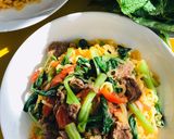 Hình bước làm 5 của món Mì xào bò :)
