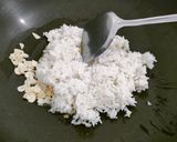 Foto langkah ke 2 dari resep Nasi Goreng Buncis Telur Keju.