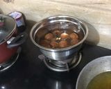 A picture of step 11 of Gulab Jamun-Rabdi Shots/Parfait.