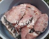 A picture of step 1 of Andhra Style Rohu Fish Curry.