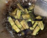 Foto langkah ke 1 dari resep Tumis terong teri pedas.