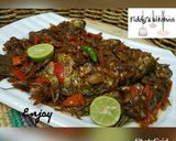 A picture of step 8 of Grilled fish with onion sauce(gasasshen kifi).