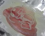 Foto del paso 2 de la receta: Filete de pescado empapelado.😊