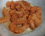 A picture of step 2 of Prawns gravy.