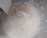 A picture of step 4 of Trees leche (milk cake).