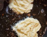 Foto langkah ke 3 dari resep Rheinische Reibekuchen (Rievkooche)-Kue Kentang Parut Cologne.