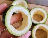 Hình bước làm 2 của món Bí Ngòi Nhồi Thịt Bò Bằm Sốt Tỏi Gấu