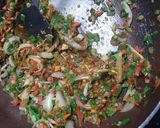 A picture of step 4 of Schezwan fried rice sizzler.
