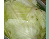 A picture of step 1 of #cabbage wrap in tomato gravy.