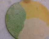 A picture of step 3 of Tri-colour paratha.