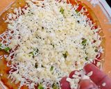 वेज़ चीज़ पिज़्ज़ा (Veg Cheese Pizza recipe in hindi) रेसिपी चरण 4 फोटो
