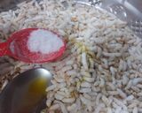 A picture of step 1 of Bhelpuri.