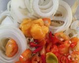 Gambar langkah 3 resipi Kerabu mangga bunga kantan.