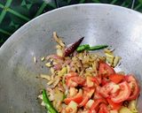 A picture of step 4 of Sajna Phalli/Drumsticks Light Subji.